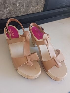 Swedish Hasbeens Clog Leather Sandles Size 7